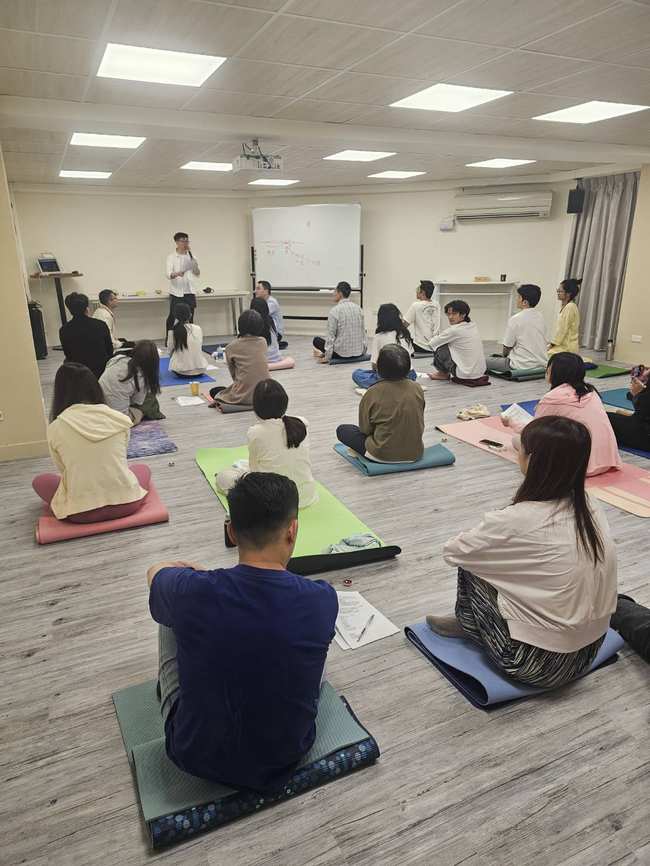 方舟空間租借-瑜珈 地板教室型